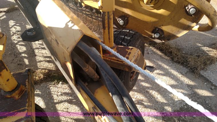 image for item BR9420 Vermeer R23 twin hay rake