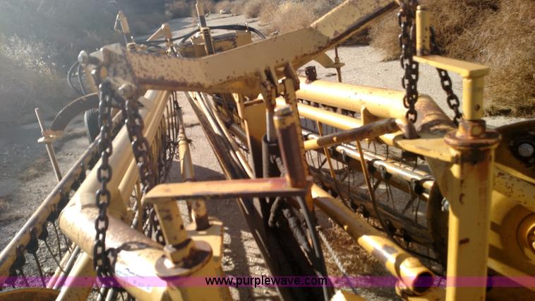 image for item BR9420 Vermeer R23 twin hay rake