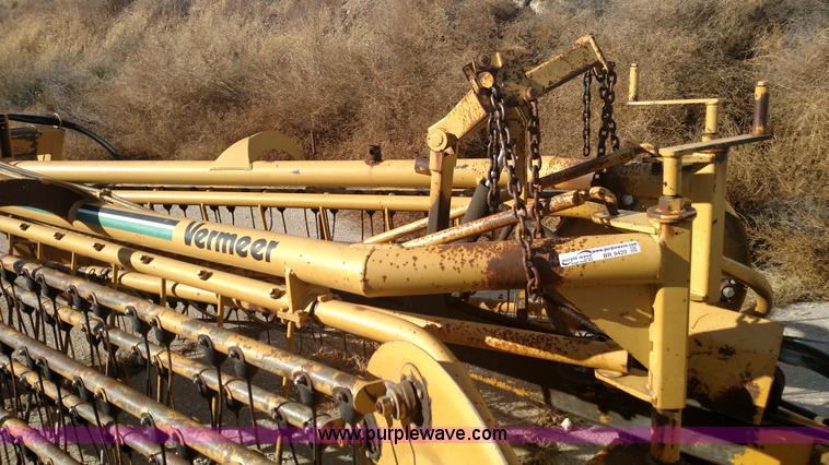 image for item BR9420 Vermeer R23 twin hay rake