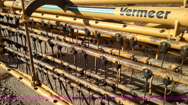 image for item BR9420 Vermeer R23 twin hay rake