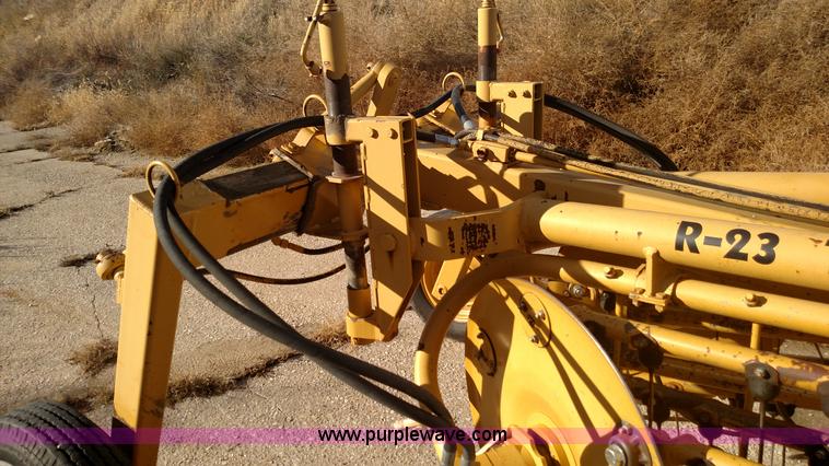 image for item BR9420 Vermeer R23 twin hay rake