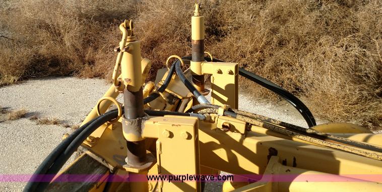 image for item BR9420 Vermeer R23 twin hay rake