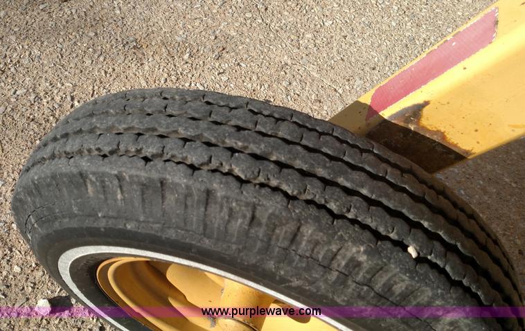 image for item BR9420 Vermeer R23 twin hay rake