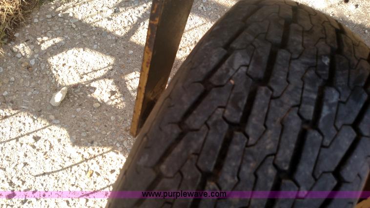 image for item BR9420 Vermeer R23 twin hay rake