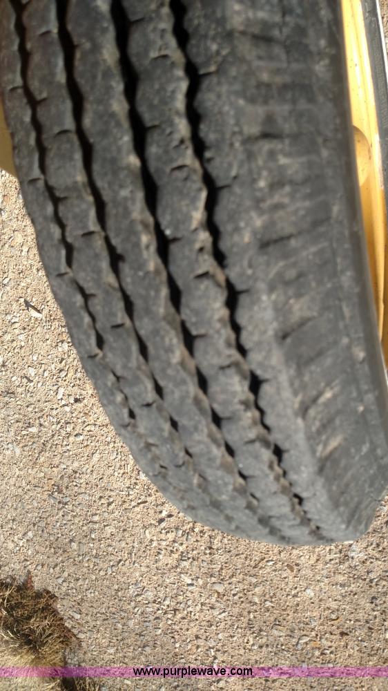 image for item BR9420 Vermeer R23 twin hay rake