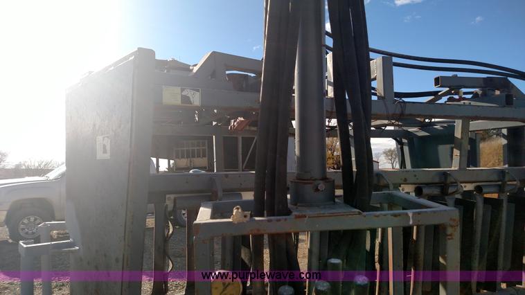 image for item BR9421 Shop built cattle squeeze chute