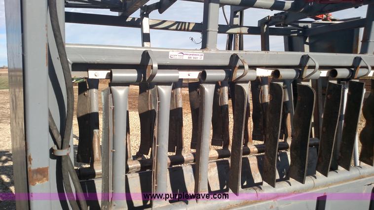 image for item BR9421 Shop built cattle squeeze chute