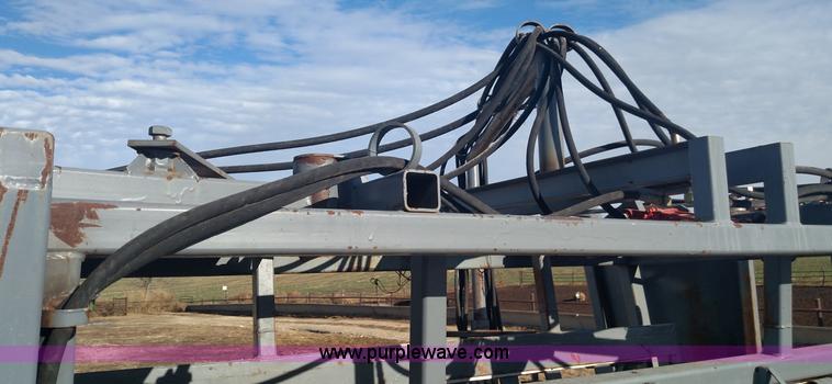 image for item BR9421 Shop built cattle squeeze chute