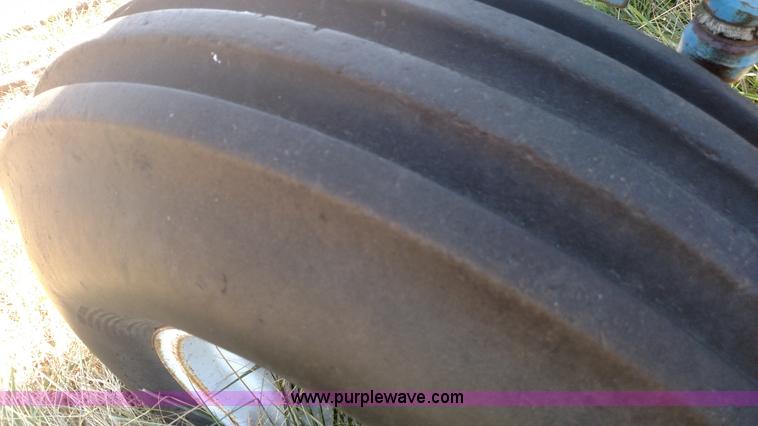 image for item BR9432 Ford 8000 tractor