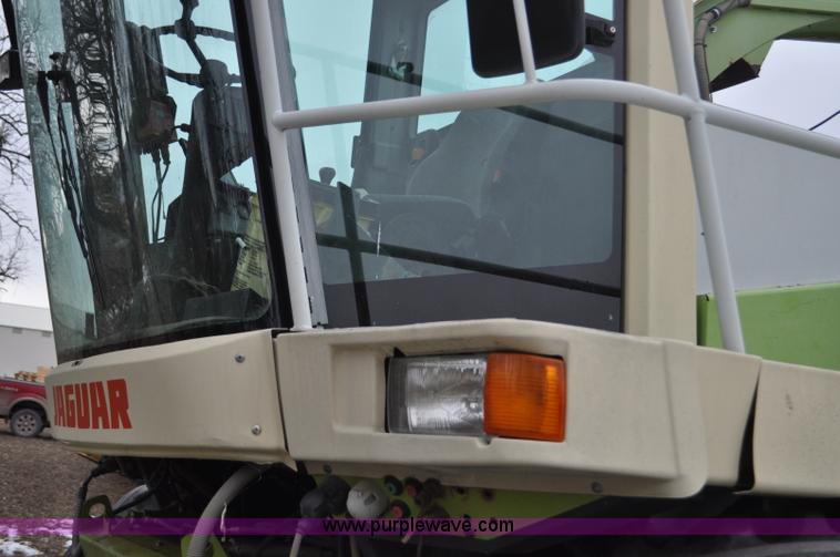 image for item G7072 2000 Claas Jaguar 880 forage harvester
