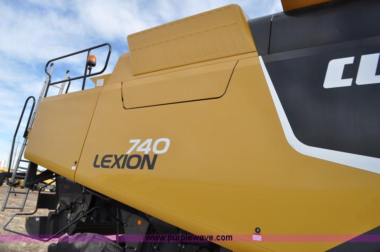 image for item G7073 2012 Lexion Claas 740 combine