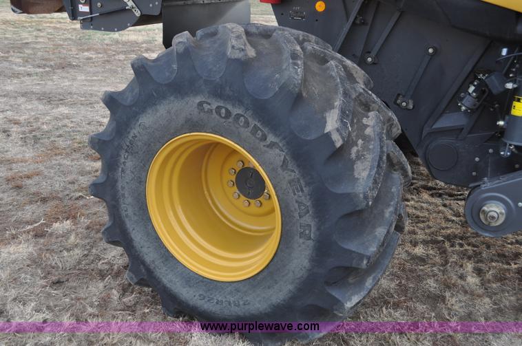image for item G7075 2010 Lexion Claas 570R combine