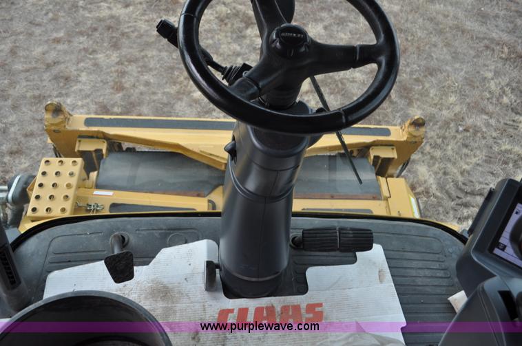 image for item G7075 2010 Lexion Claas 570R combine