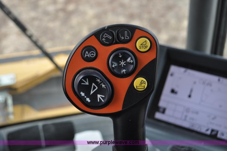 image for item G7075 2010 Lexion Claas 570R combine