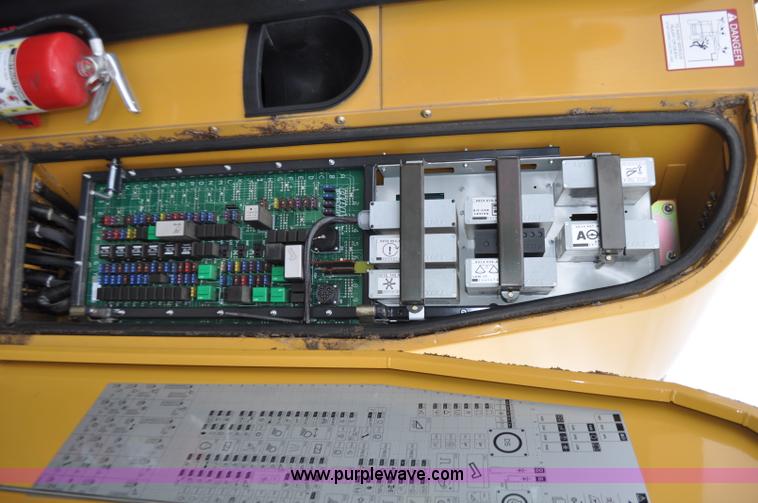 image for item G7075 2010 Lexion Claas 570R combine