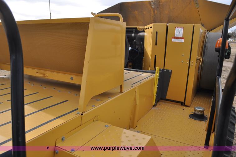 image for item G7075 2010 Lexion Claas 570R combine