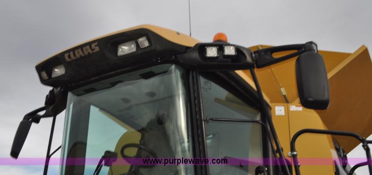 image for item G7075 2010 Lexion Claas 570R combine