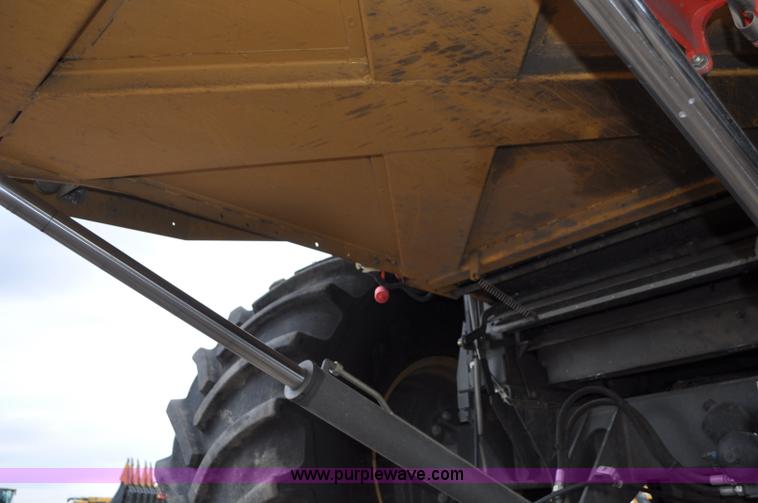 image for item G7075 2010 Lexion Claas 570R combine
