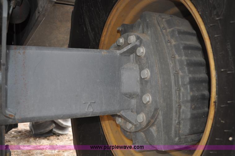 image for item G7075 2010 Lexion Claas 570R combine