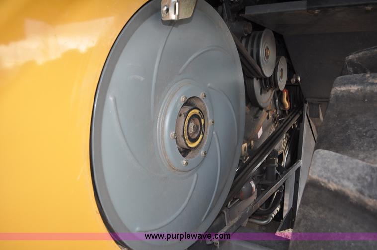 image for item G7075 2010 Lexion Claas 570R combine