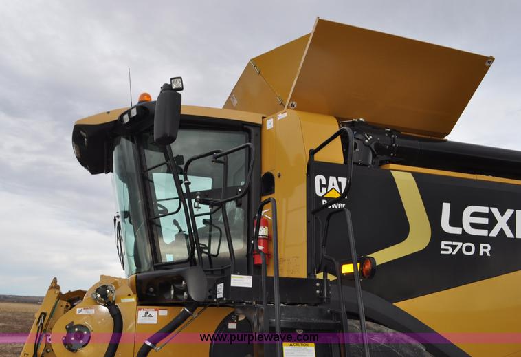 image for item G7075 2010 Lexion Claas 570R combine