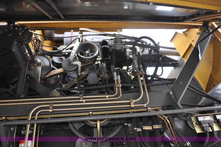 image for item G7075 2010 Lexion Claas 570R combine