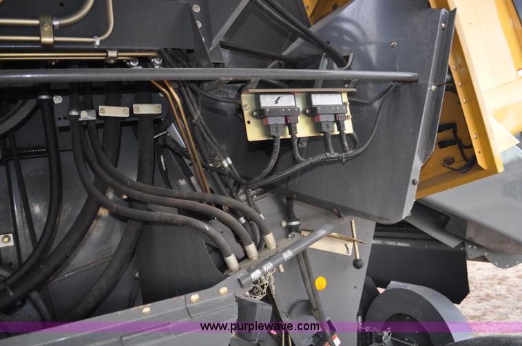 image for item G7075 2010 Lexion Claas 570R combine