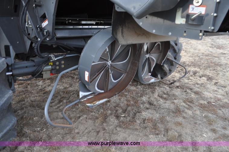 image for item G7075 2010 Lexion Claas 570R combine