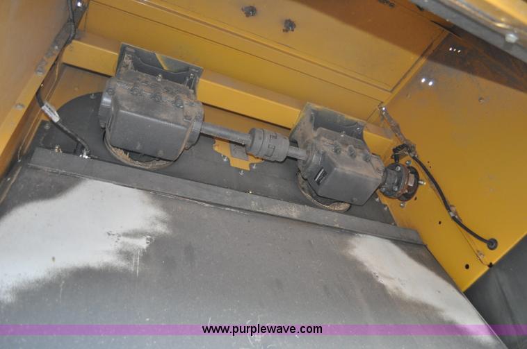 image for item G7075 2010 Lexion Claas 570R combine