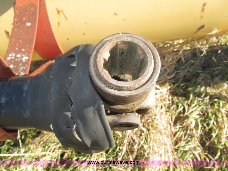 image for item H1014 Westfield W100 grain auger