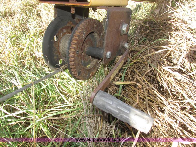 image for item H1014 Westfield W100 grain auger