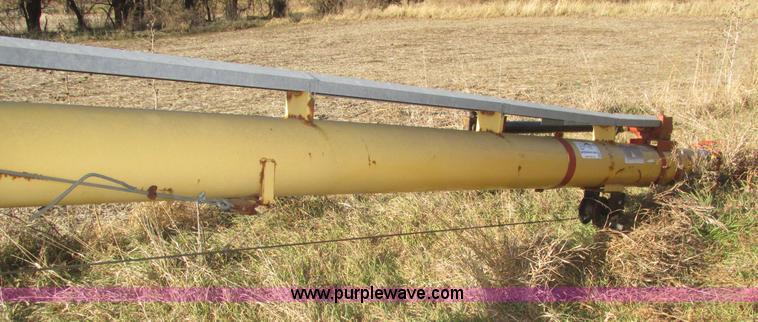 image for item H1014 Westfield W100 grain auger