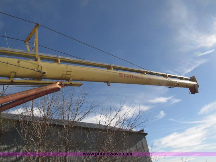 image for item H1014 Westfield W100 grain auger