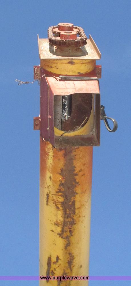 image for item H1014 Westfield W100 grain auger