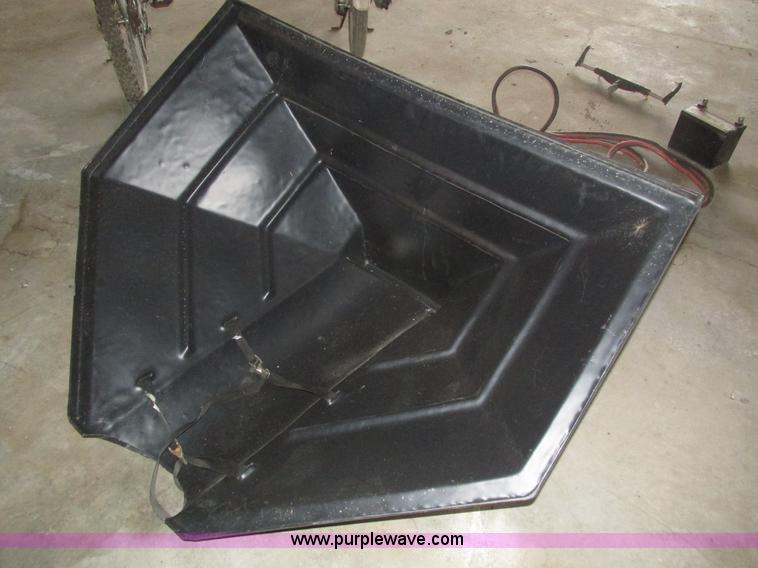 image for item H1014 Westfield W100 grain auger