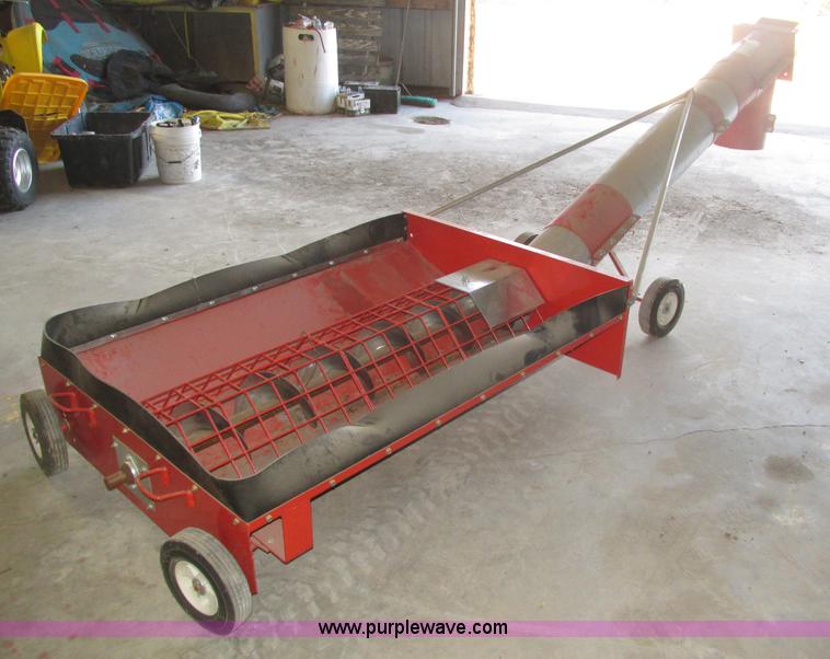 image for item H1016 2012 Luffland grain hopper