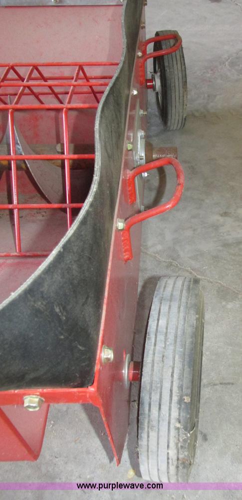 image for item H1016 2012 Luffland grain hopper