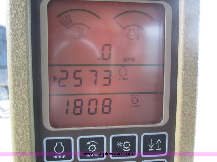 image for item H1017 2004 John Deere 9760 STS combine