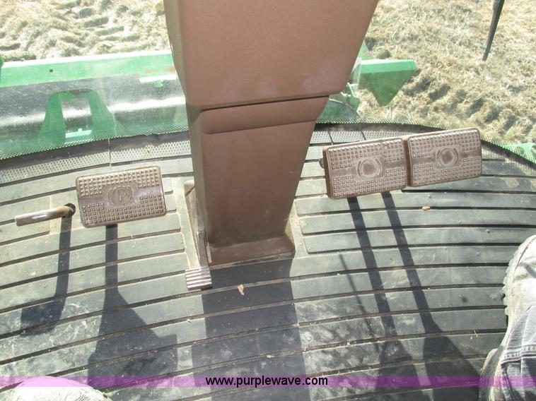 image for item H1017 2004 John Deere 9760 STS combine