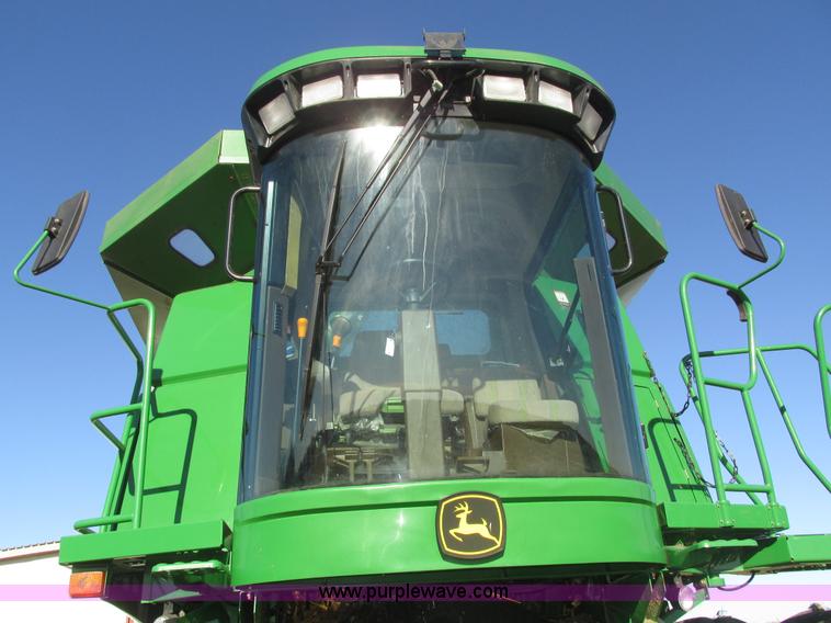 image for item H1017 2004 John Deere 9760 STS combine