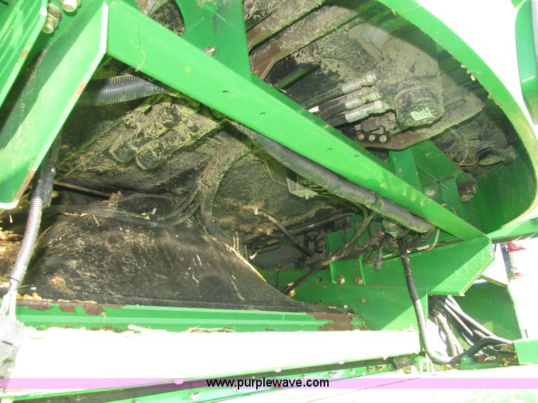 image for item H1017 2004 John Deere 9760 STS combine
