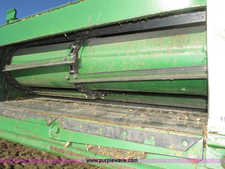 image for item H1017 2004 John Deere 9760 STS combine