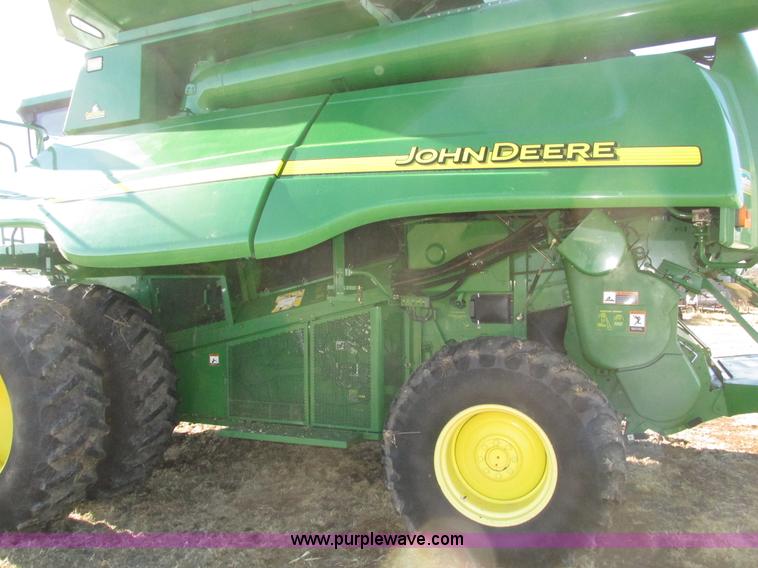 image for item H1017 2004 John Deere 9760 STS combine