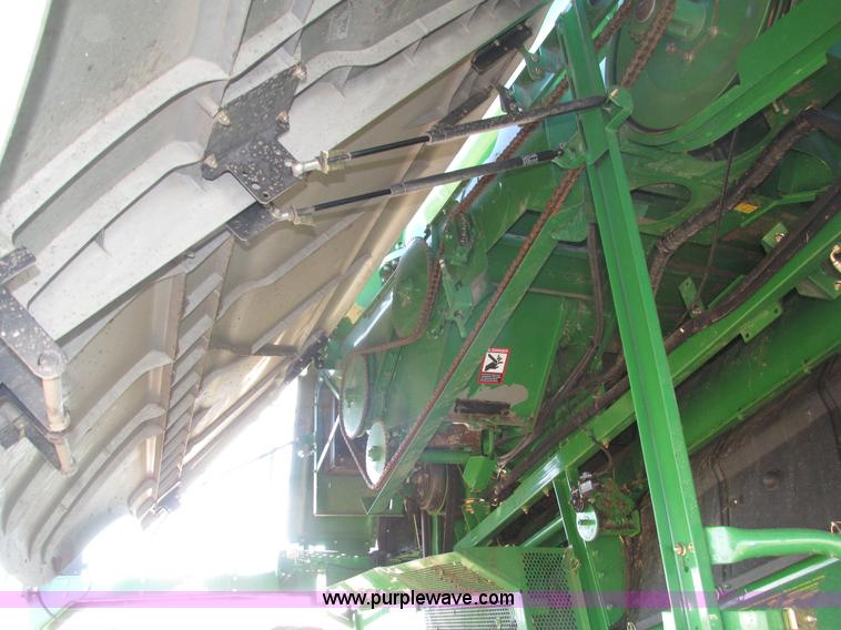 image for item H1017 2004 John Deere 9760 STS combine