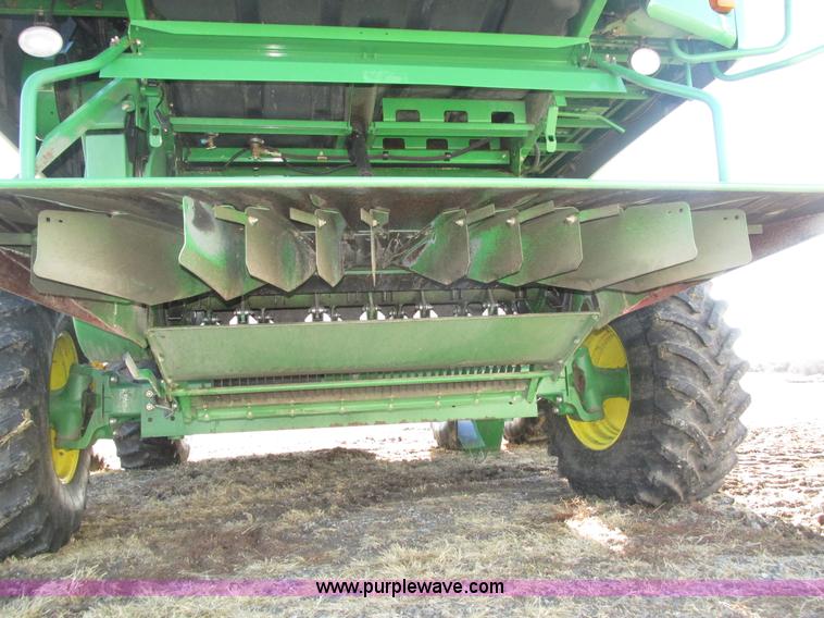 image for item H1017 2004 John Deere 9760 STS combine