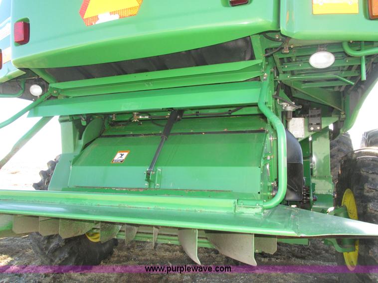 image for item H1017 2004 John Deere 9760 STS combine