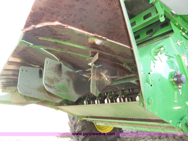 image for item H1017 2004 John Deere 9760 STS combine