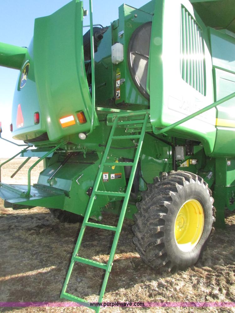 image for item H1017 2004 John Deere 9760 STS combine