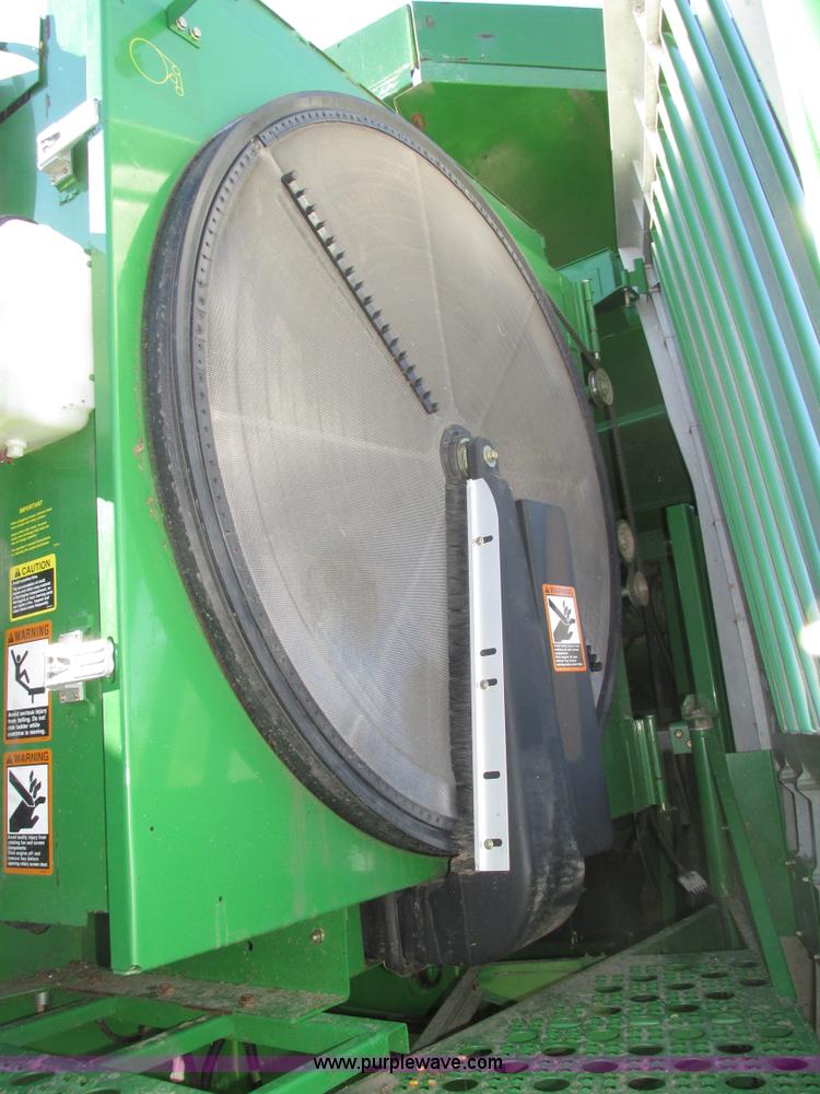 image for item H1017 2004 John Deere 9760 STS combine