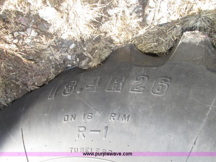 image for item H1017 2004 John Deere 9760 STS combine